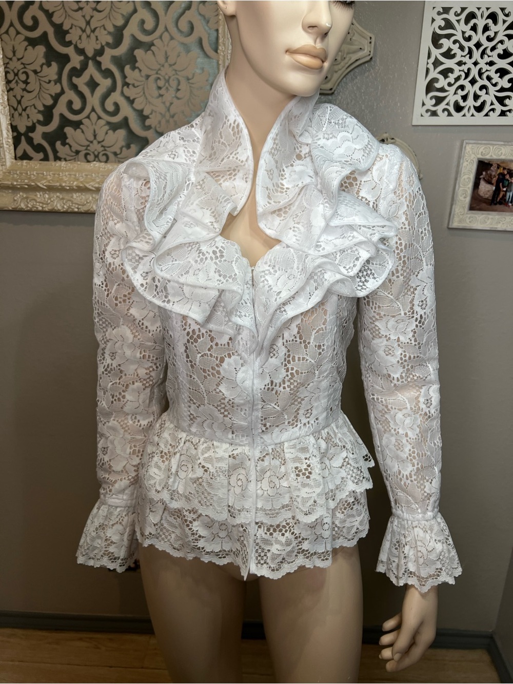 White Lace Ruffle Front Women's Top 100% silk - Picture 7 of 12